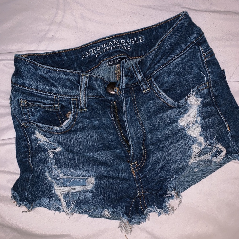 american eagle shorts!!